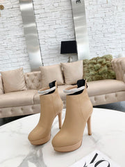 L v boots 2021