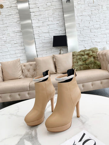 L v boots 2021