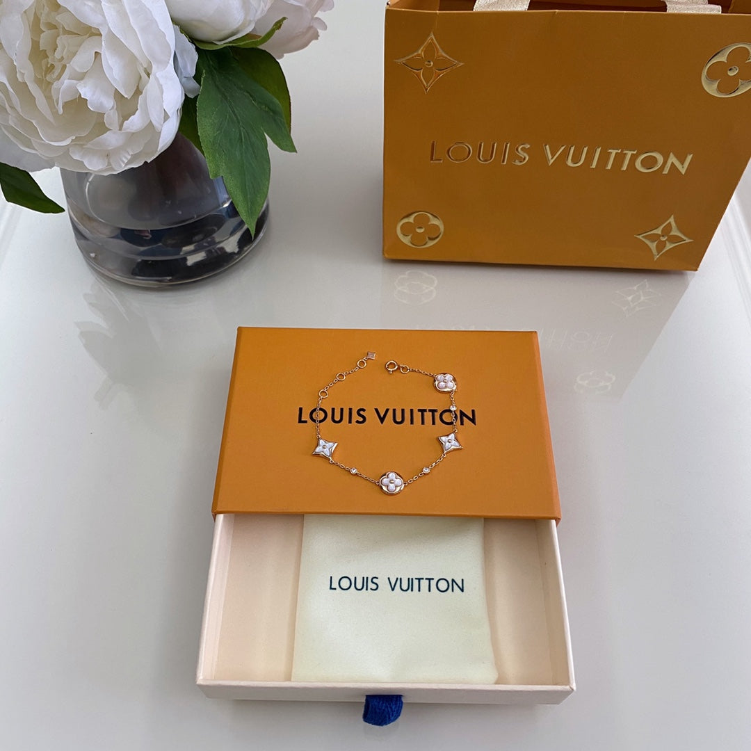 L v bracelet
