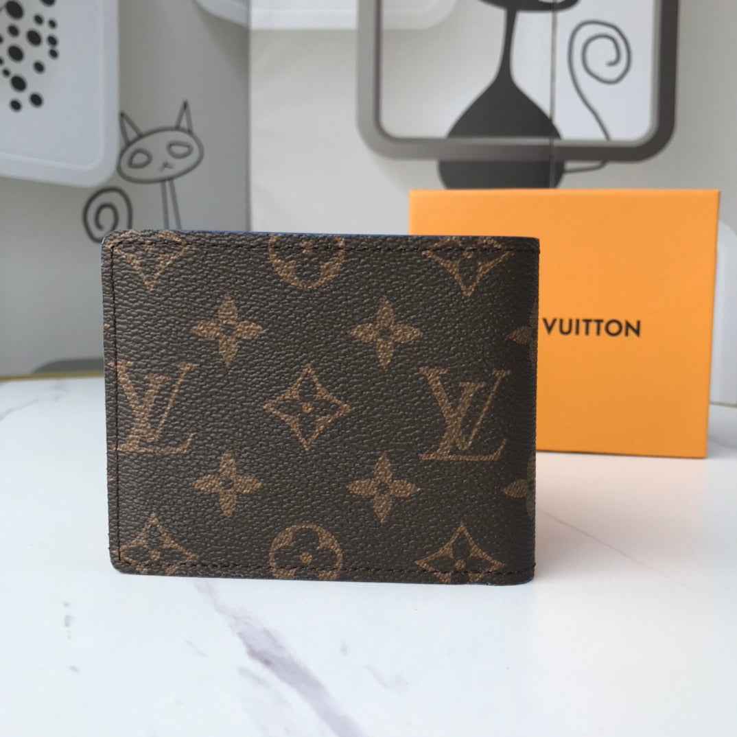 white wallet 11.5 x 9 x 1.5