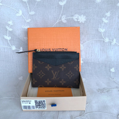 L card wallet
