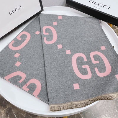 G u c c i scarf