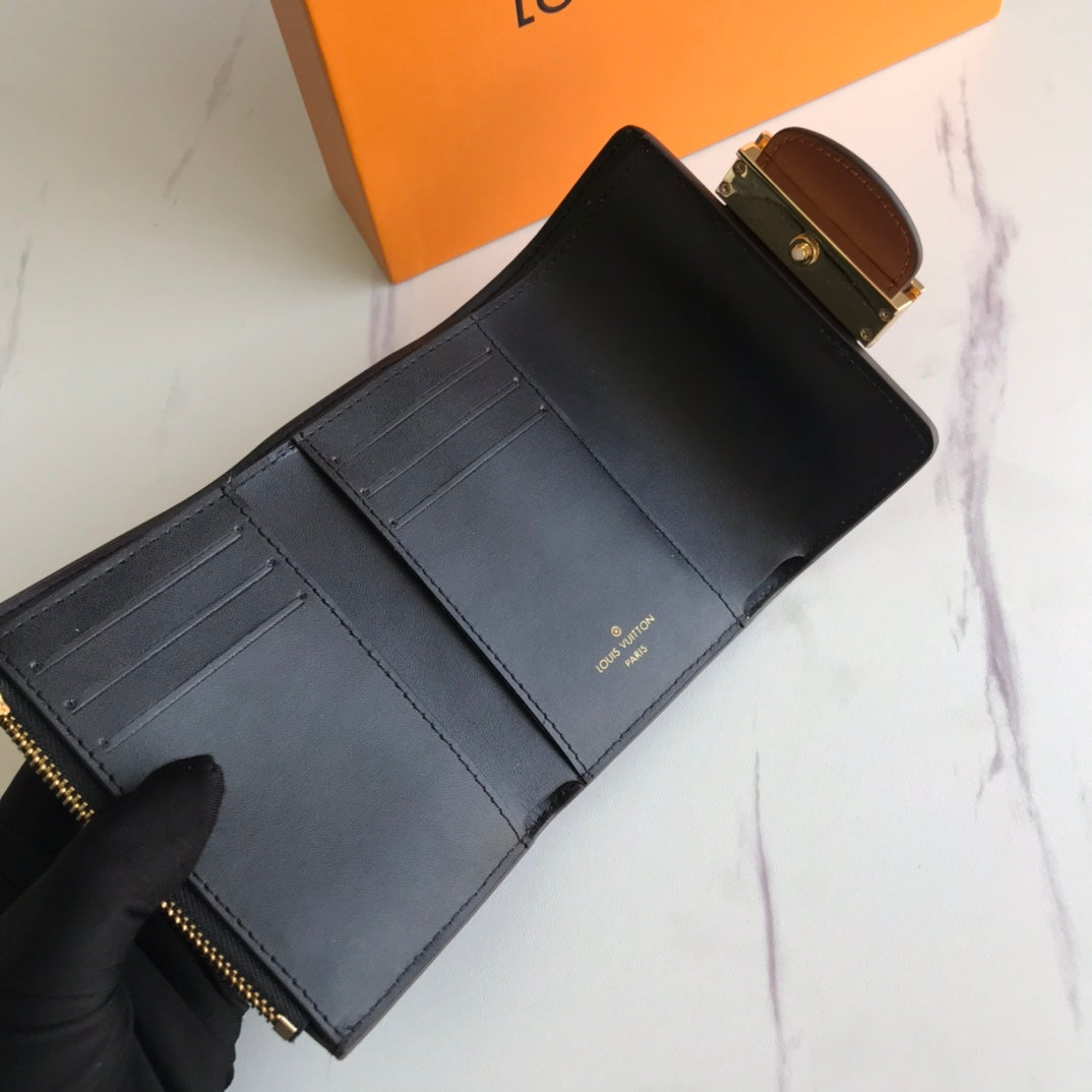 L v wallet Size:12*9.5*3.5 cm