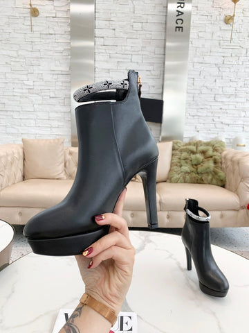 L v boots 2021