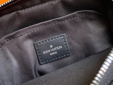 L v pouch