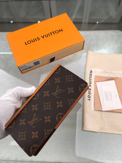 fashionable wallet