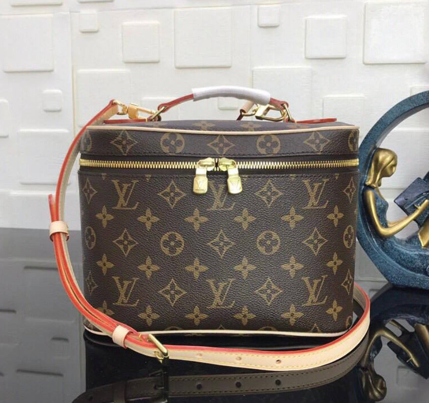 handbag compact vanity