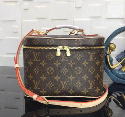 handbag compact vanity