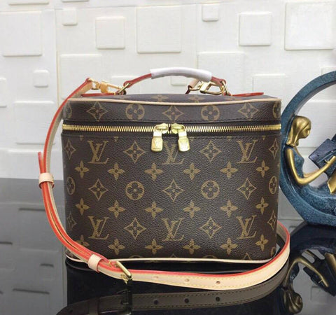 handbag compact vanity