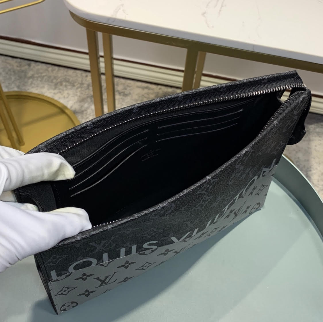 Pochette 21 x 12 x 3 cm lbcase