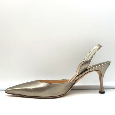 Manolo Blahnik Carolyne Slingback Pumps Gold Metallic Leather Size 38.5