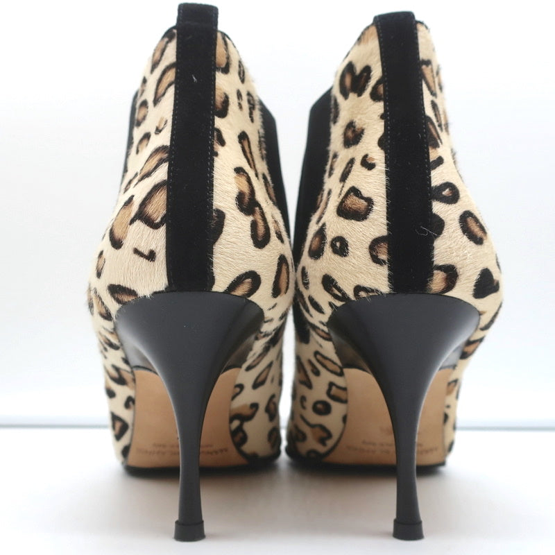 Manolo Blahnik Chelsea Booties Dildi Cream Leopard Print Calf Hair Size 38 NEW
